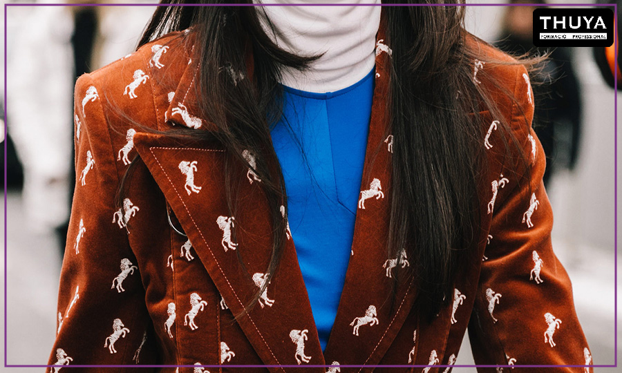 chaqueta con animal print de caballos