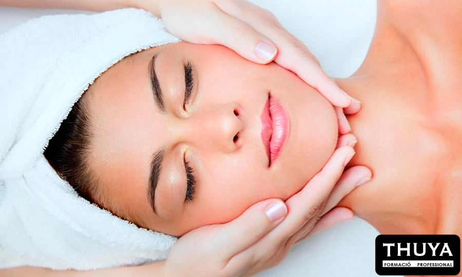 Realización de kinesiología por parte de un profesional