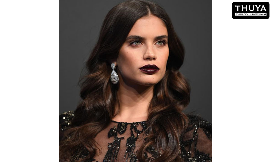 color para cabello castaño oscuro y homogéneo